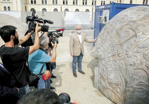 Spomenik Stefanu Nemanji i Vesić