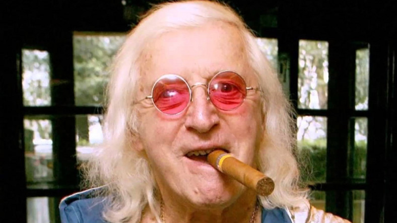 Jimmy Savile okazał się pedofilem korzystającym z obojętności BBC, fot. youtubce.com