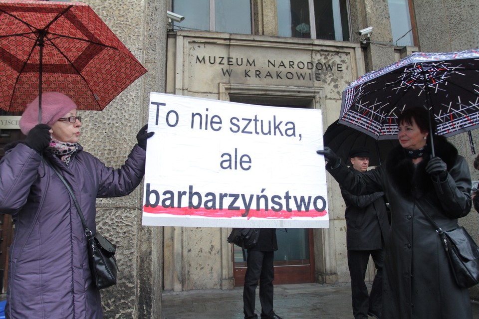 Protest przeciwko pracom Katarzyny Kozyry