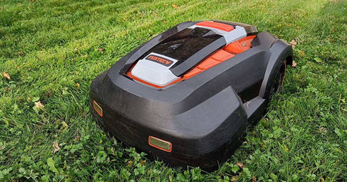 Husqvarna, Ecovacs & Co. robot lawn mowers can do that without a