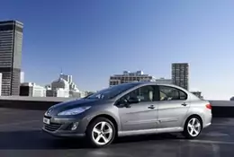 Skośnooki Peugeot 408