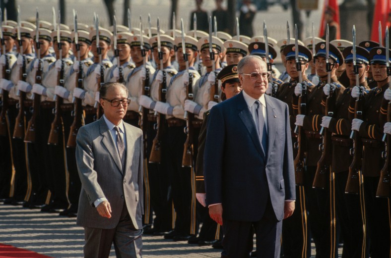 Chinese Premier Zhao Ziyang and President Helmut Kohl in Beijing, July 14, 1987.