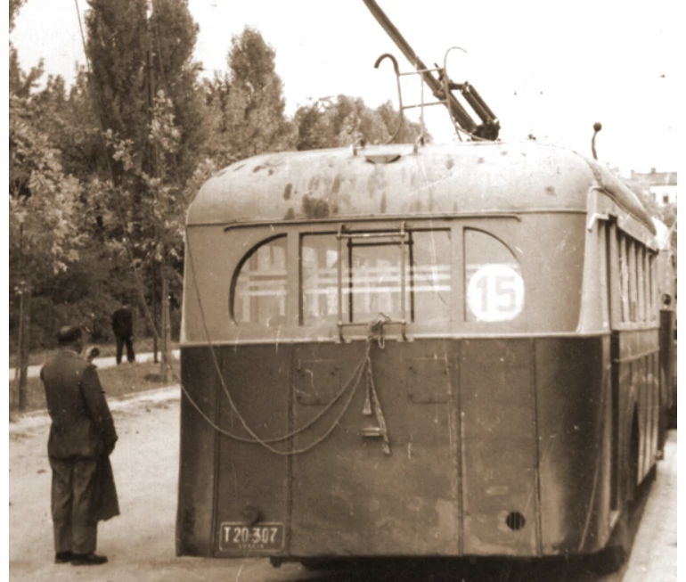 Jeden z pierwszych trolejbusów w Lublinie