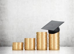 Trwa spór o wzrost płac w szkolnictwie wyższym. Rektorzy: Mimo podwyżek na uczelniach jest coraz biedniej