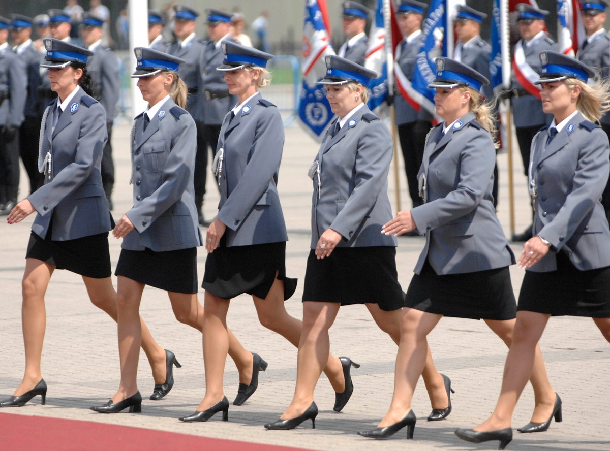 Policjantki będą nosić meskie bokserki