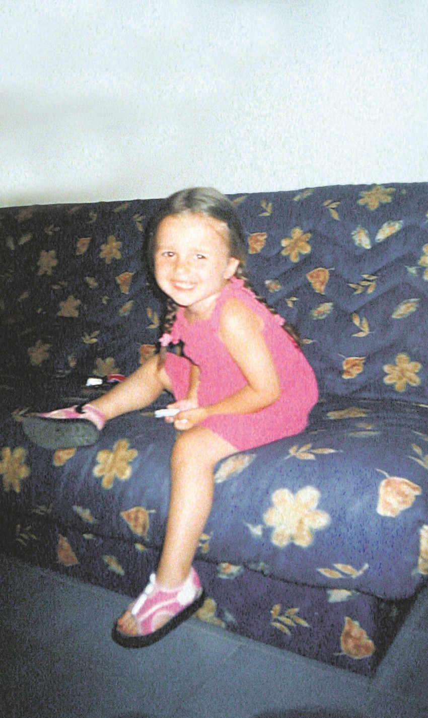 Mala Anja ostala je bez kiseonika tokom operacije katarakte. Lekari su, prema optužnici, reagovali kasno i tek posle tri sata u komi Anja je prebačena u Institut za majku i dete, gde je preminula