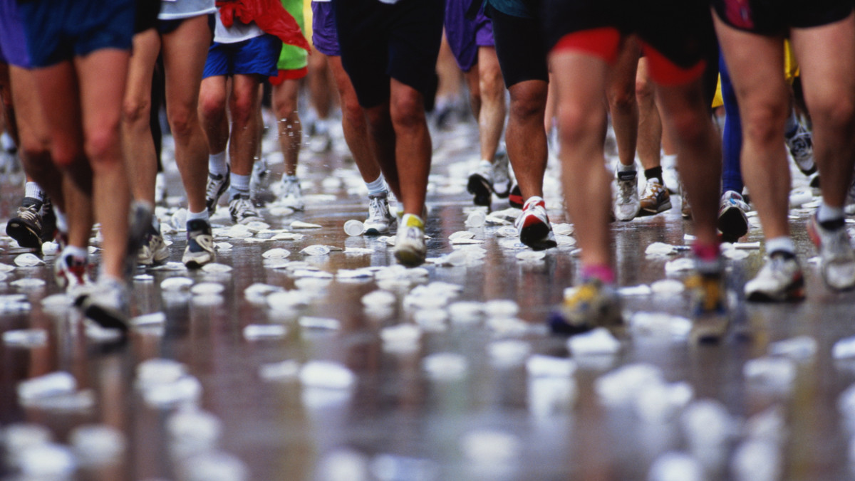 Coraz więcej miast na świecie organizuje biegi maratońskie, w których bierze udział coraz większa rzesza biegaczy-amatorów. Brytyjski mistrz biegów długodystansowych Mohammed “Mo" Farah przygotował dla nich listę porad.