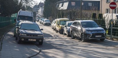 Brakuje parkingów na Dąbiu