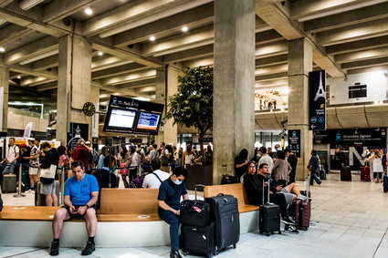 Wielka ewakuacja lotnisk we Francji. "Zagrożenie atakami"