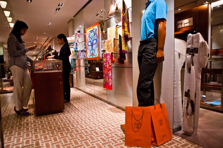 2. Hermes - sieć galerii handlowych z produktami wysokiej jakości działa na międzynarodowych rynkach od 1983 roku. W ubiegłym roku marka zyskała na wartości ponad 19 mld USD, czyli 61 proc.
