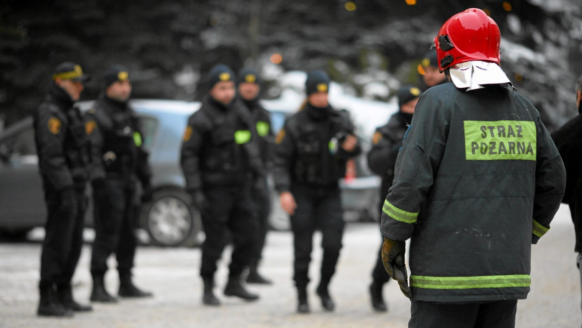 Port Ustka (Pomorskie) został zamknięty dla ruchu do odwołania z powodu kolejnej bomby głębinowej znalezionej podczas prac pogłębiarskich - poinformował rzecznik usteckiego magistratu Jacek Cegła.