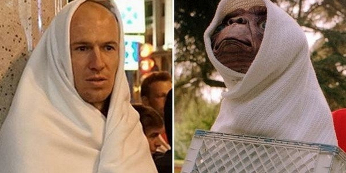 Gwiazdor Bayernu po przygodzie w hotelu w Moskwie nie ma lekko. Zdaniem internautów Arjen Robben przypomina E.T.!