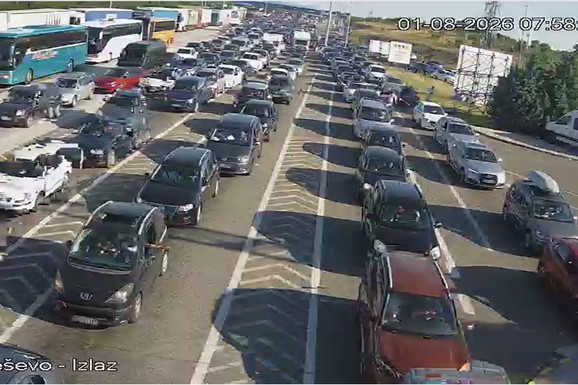 (FOTO) Putnici u POTPUNOJ AGONIJI na ovom graničnom prelazu! U cik zore krenuo haos, čeka se minimum 4 sata