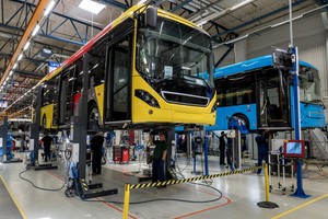 Marek Gawroński z Volvo o fabryce autobusów we Wrocławiu i elektromobilności