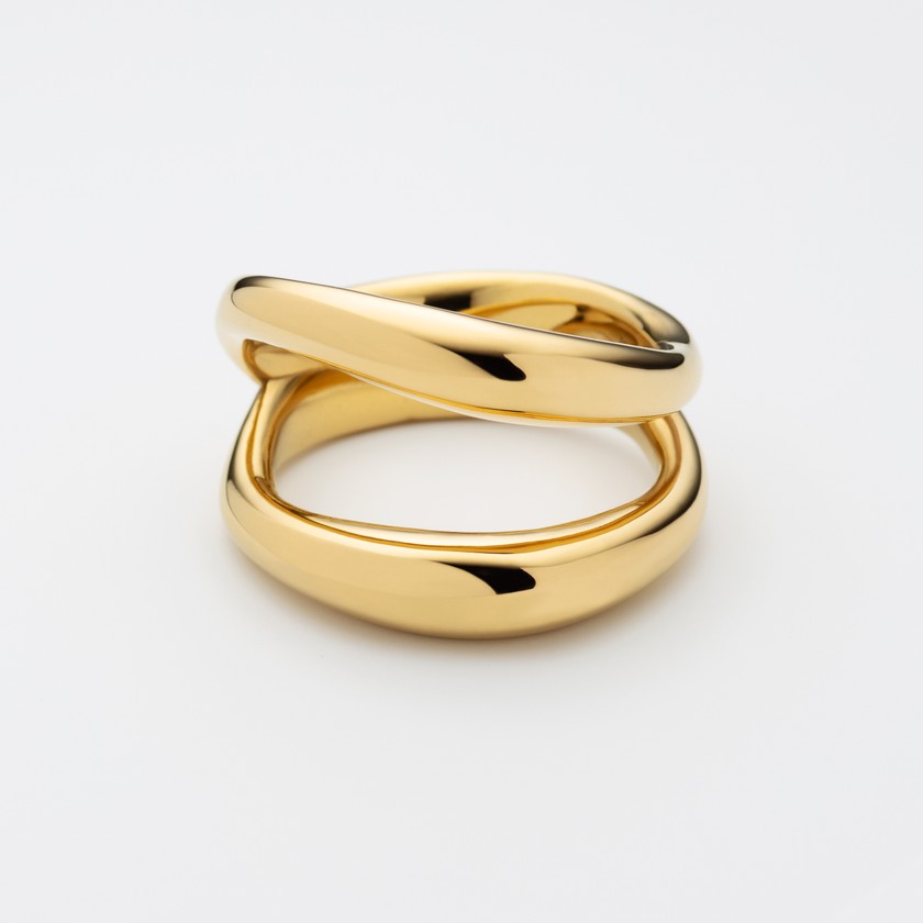 Goldfarbener Ring «Horizon Waves» von Paul Hewitt für 79 Franken. 