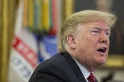 "Nie jesteśmy już frajerami. Jeśli chcą, żebyśmy walczyli, muszą nas wynagrodzić". Trump spotkał się z amerykańskimi żołnierzami w Iraku