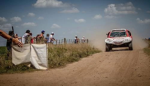Elektryczne auto Acciona 100% EcoPowered ukończyło rajd Dakar 2017
