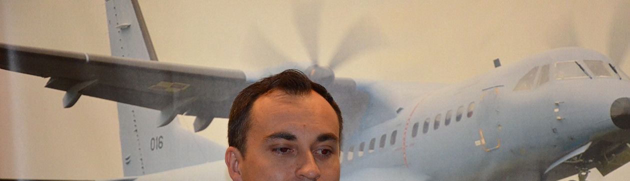 Mjr Piotr Krupa podczas pożegnania z 8. Bazą Lotnictwa Transportowego w 2017 r., skąd odszedł do 1. Bazy Lotnictwa Transportowego