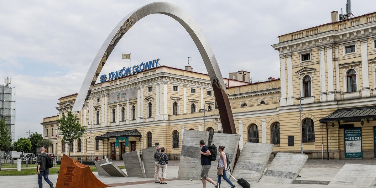 Pomnik na placu Jeziorańskiego