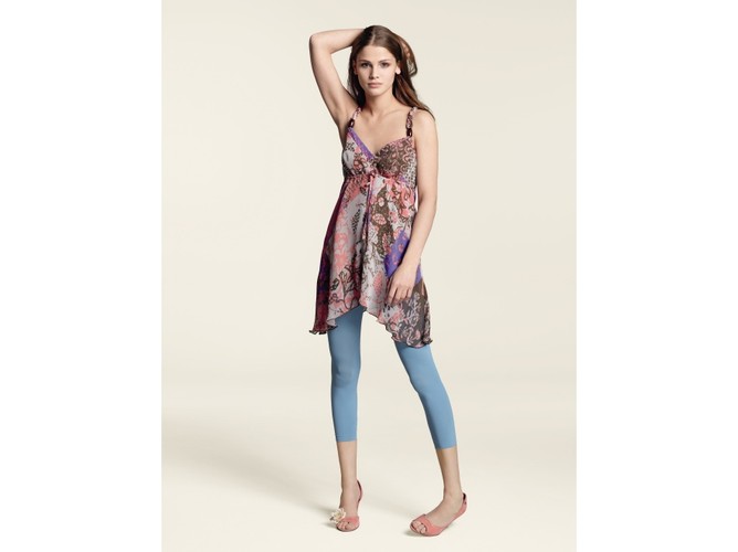 Przeżyj modnie lato w mieście - propozycje z kolekcji Mexx na lato 2011.