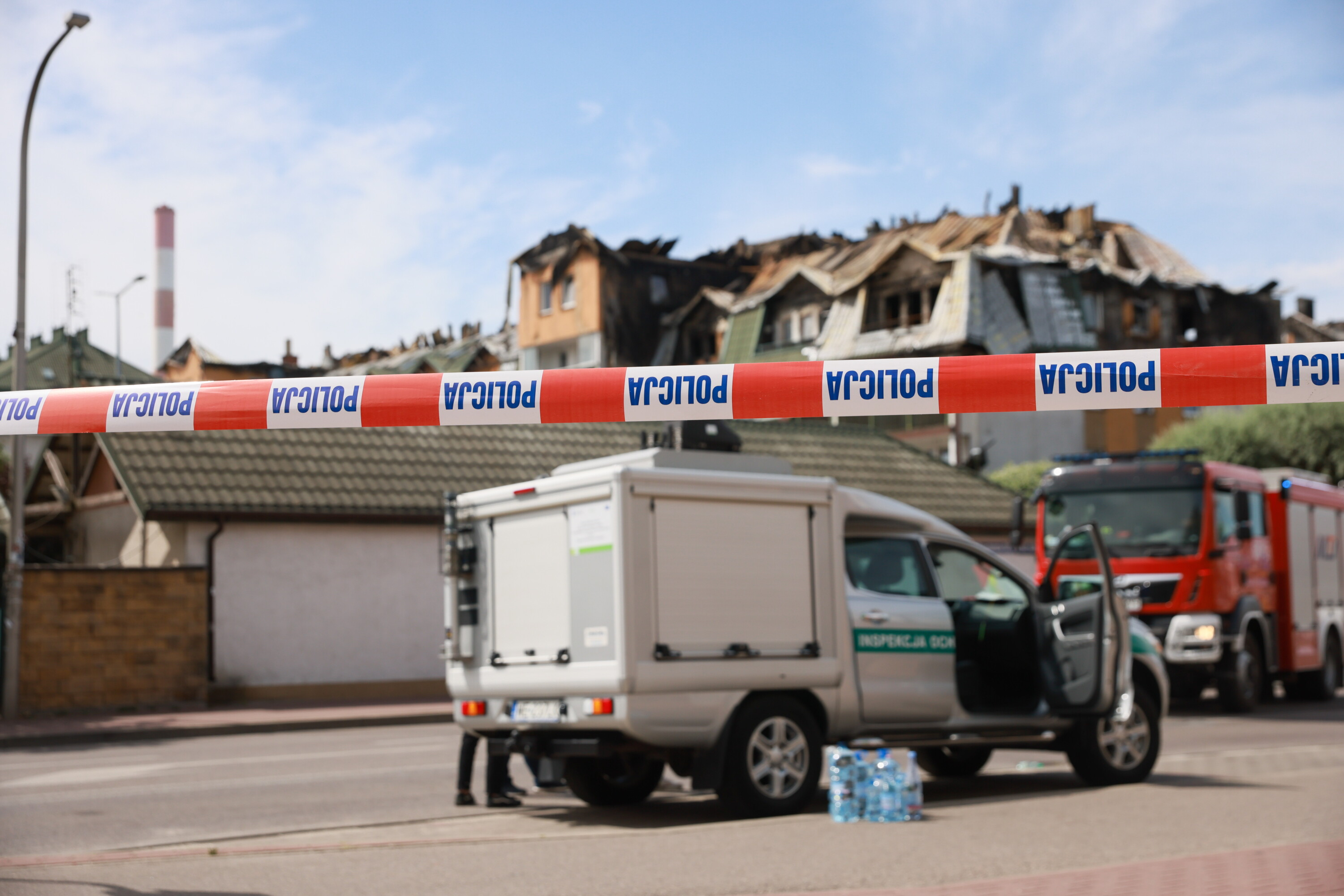 Ząbki: Policja organizuje wejścia do mieszkań po pożarze
