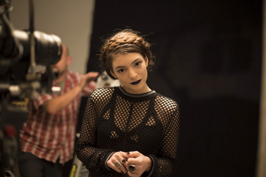 Lorde (fot. facebook.com/lordemusic)