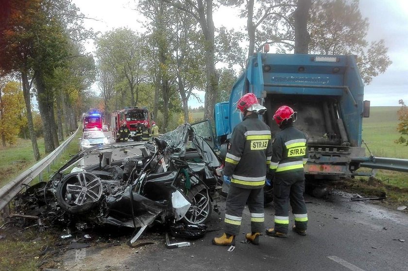 Rzucił się z nożem na ukochaną żonę, potem wjechał pod ciężarówkę. Tragedia w Lidzbarku Warmińskim