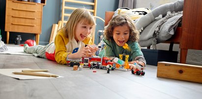 Dzień kobiet 2022. Lego startuje z kampanią Dziewczynki mogą wszystko