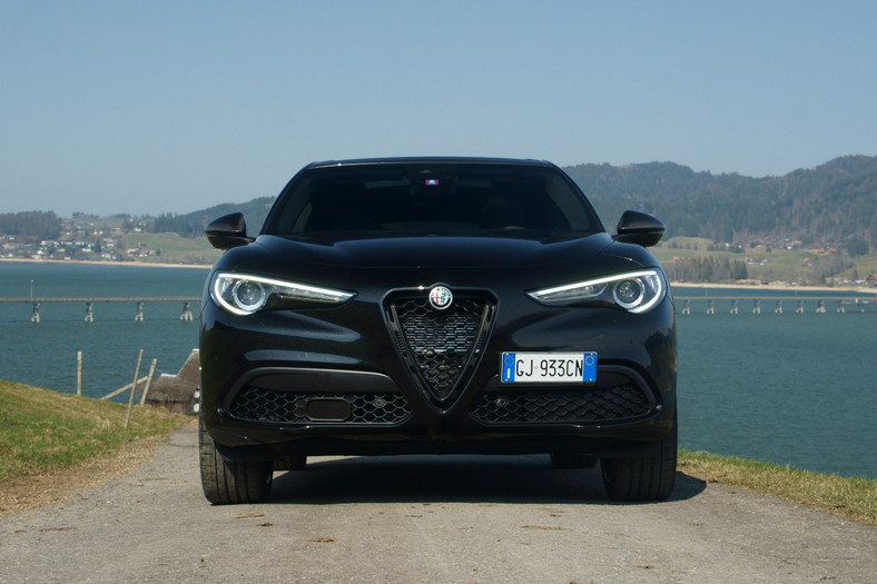 Alfa Romeo Stelvio Estrema