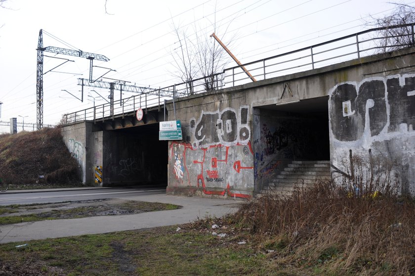 Wiadukt kolejowy nad ul. Starogroblową we Wrocławiu