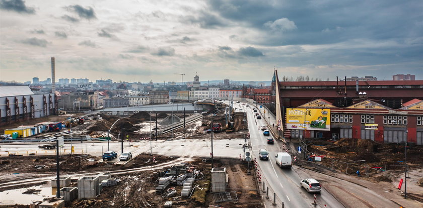 Chorzowski armagedon. Kiedy skończą grzebać przy Katowickiej? Znamy datę