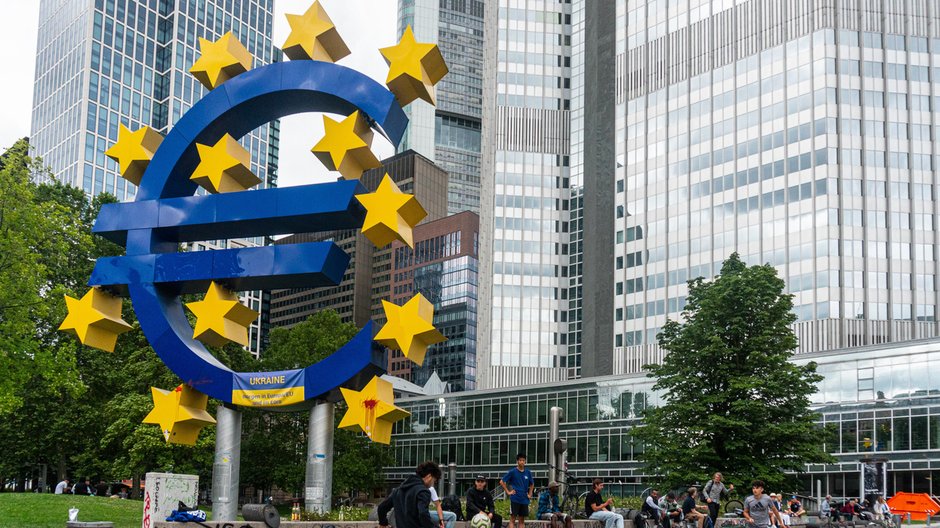 Europejski Bank Centralny kończy z polityką ujemnych stóp procentowych