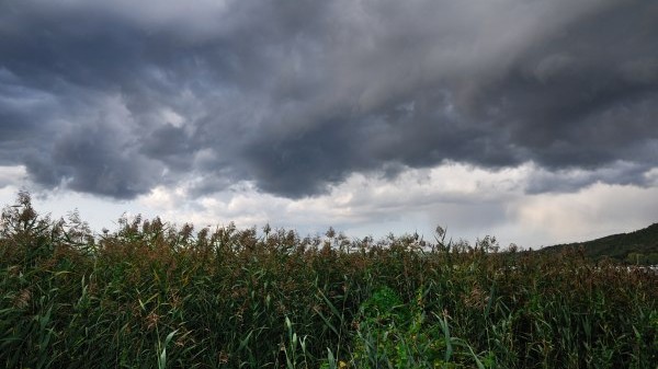 Očakávajte oblačný a zamračený deň