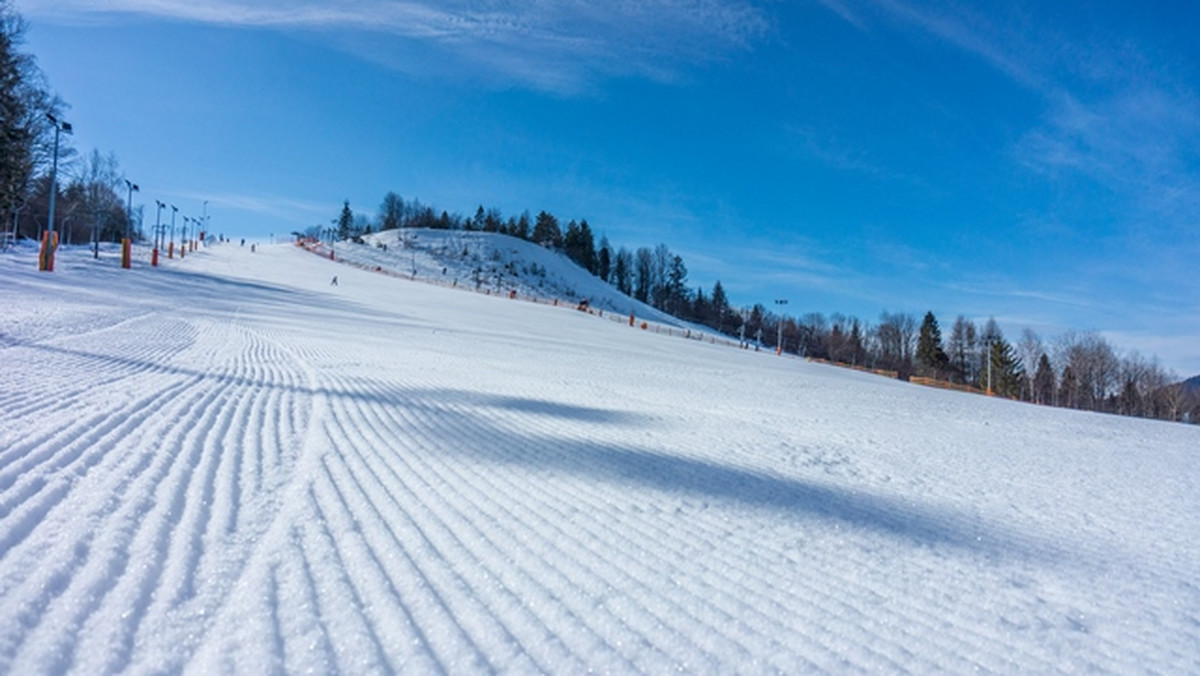 Palenica jest już gotowa na przyjęcie narciarzy i snowboardzistów. Uruchomione zostały dwie trasy: łagodna Szafranówka - dla tych, którzy stawiają pierwsze kroki na nartach oraz Palenica II, którą szczególnie upodobały sobie rodziny z  dziećmi.