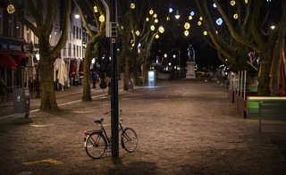 Parlament Holandii zaaprobował godzinę policyjną po raz pierwszy od II wojny światowej