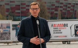 Wyborcy PiS i opozycji stawiają na Morawieckiego [SONDAŻ]