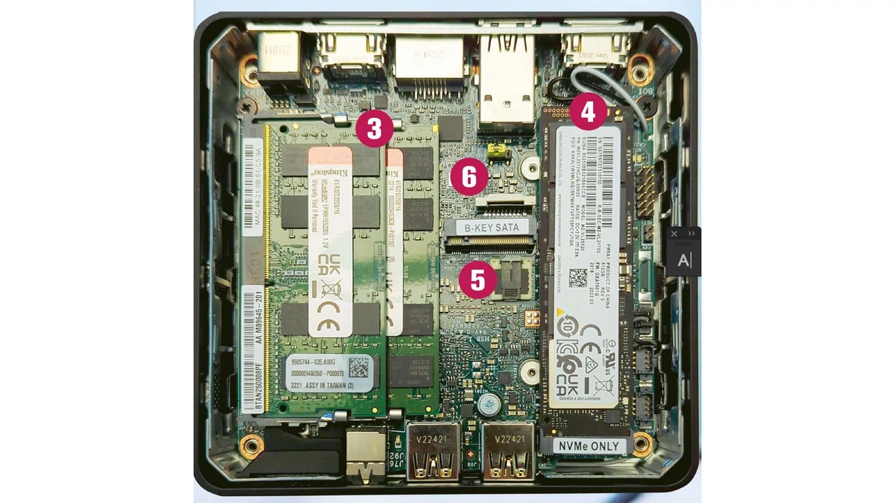 Pamięć RAM (3) i dysk SSD (PCIe 4.0) (4) można łatwo zainstalować i wymienić. Drugi dysk ze złączem SATA (5) może zostać doposażony. Procesor (6) znajduje się z tyłu płyty głównej