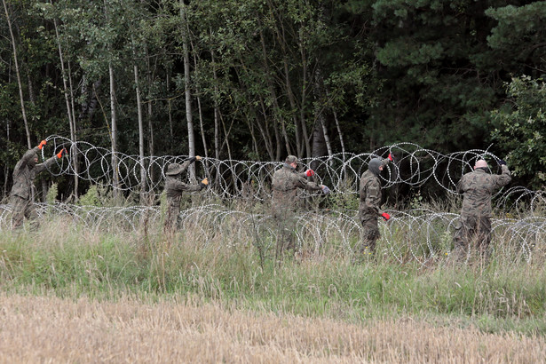 Płot na granicy polsko-białoruskiej. Błaszczak: Budowa zacznie się jeszcze w tym tygodniu