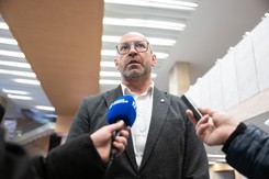 Prezes PKOl wojuje z Małyszem. Minister sportu wezwał obu panów na 'dywanik'