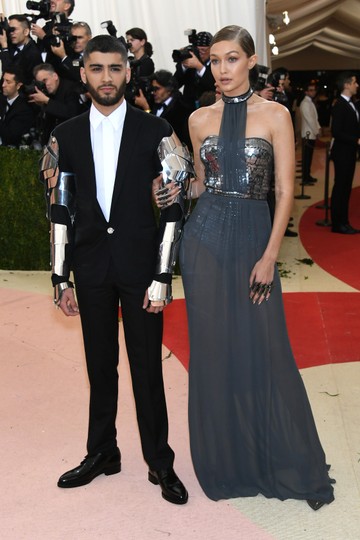 Met gála: 2016-ban Gigi Hadid és a robotkezű Zayn