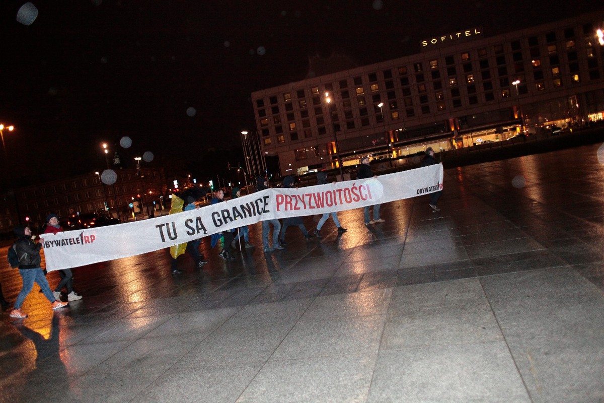 Obywatele RP. Obchody mięsięcznicy katastrofy smoleńskiej