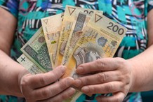 Zapomniane dodatki do emerytury, o które możesz wnioskować w 2026 roku. ZUS wypłaci nawet 1400 zł ekstra do Twojego świadczenia