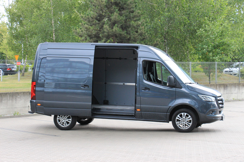 Mercedes Sprinter 319 CDI Furgon