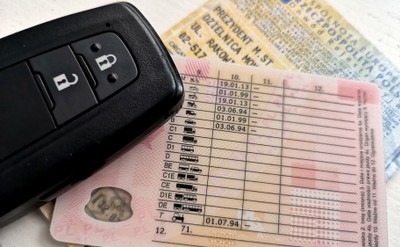 Brakuje milionów nowych aut. Mała dostępność nowych aut zmienia rynek pierwotny i wtórny