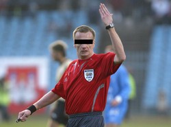 Obserwator do sędziego: "Ty bydlaku!"