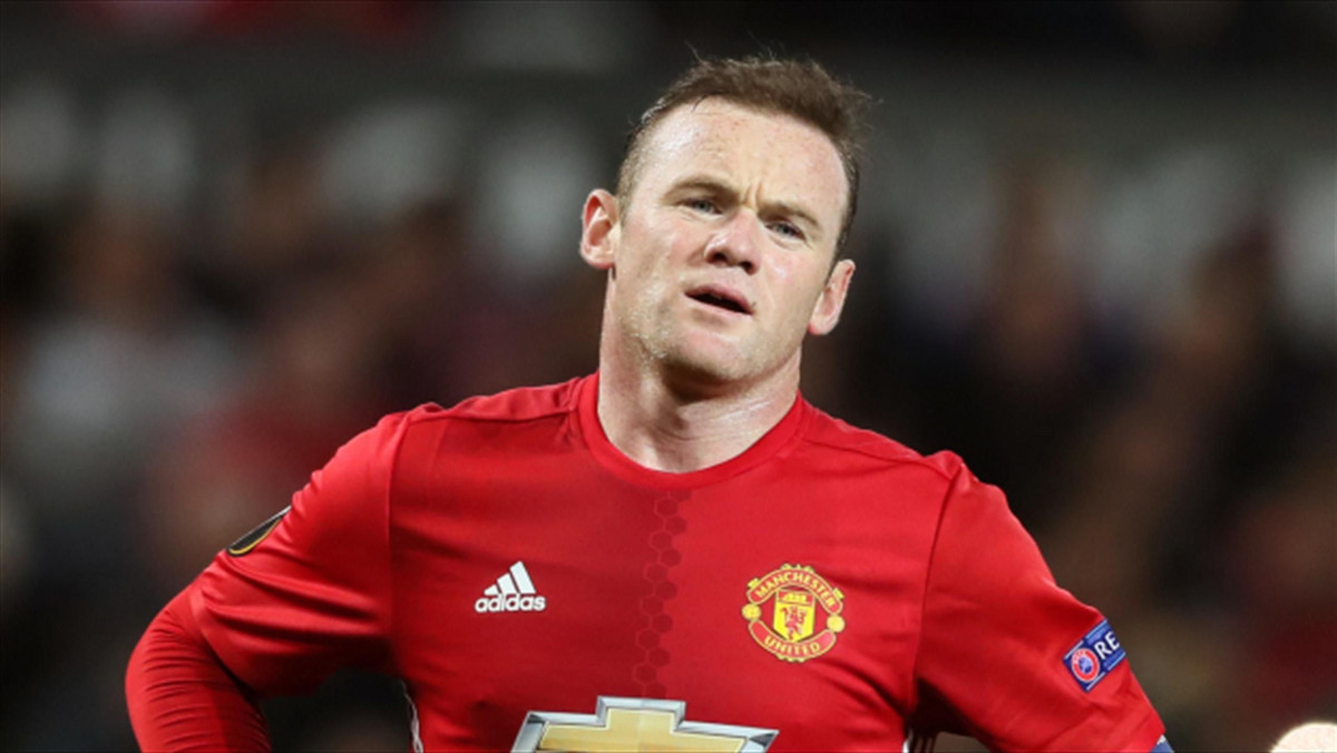 Kapitan reprezentacji Anglii Wayne Rooney pozostaje „niezwykle wpływową” postacią w szatni i to mimo utraty miejsca w wyjściowej jedenastce Manchesteru United i drużyny narodowej - podkreśla tymczasowy menedżer Anglików Gareth Southgate.