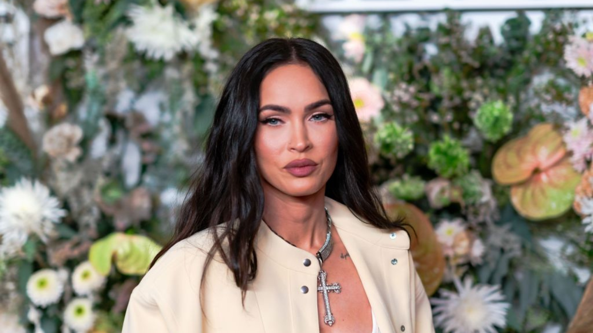 Megan Fox könyvet írt a mérgező szépfiúkról és a legmélyebb titkairól