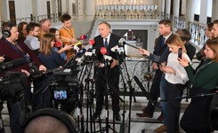 Debiutanci obok znanych polityków. Schetyna ogłosił 'drużynę gwiazd' Platformy do PE