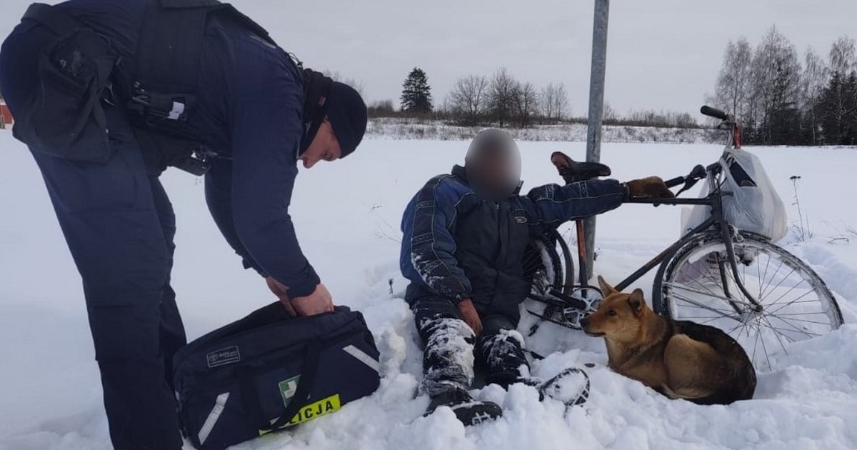 Leżał przemarznięty w śnieżnej zaspie. Wierne psy nie odstępowały go na krok