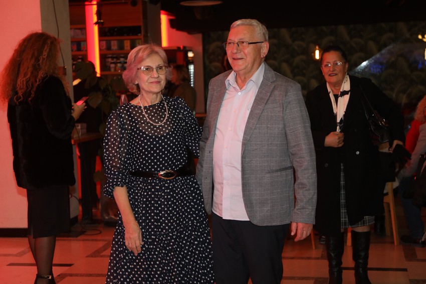 Mts Dvorana Bane Mojićević roditelji